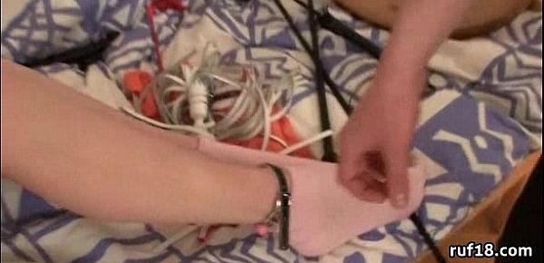  Teen tries bondage sex